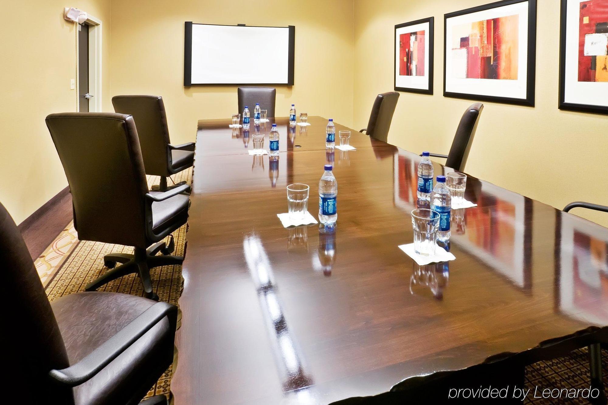 Springhill Suites By Marriott Denton Facilități foto