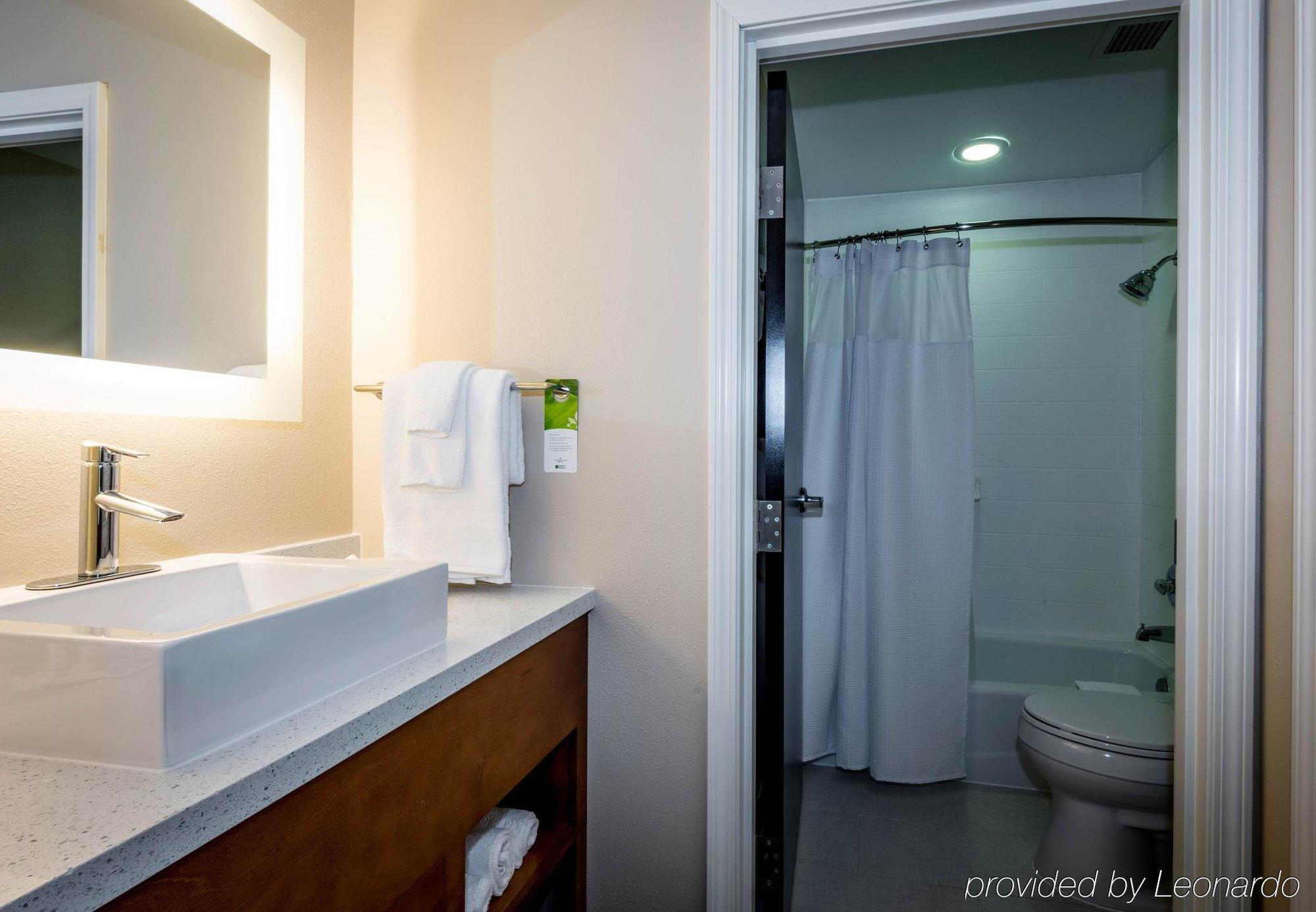 Springhill Suites By Marriott Denton Exterior foto